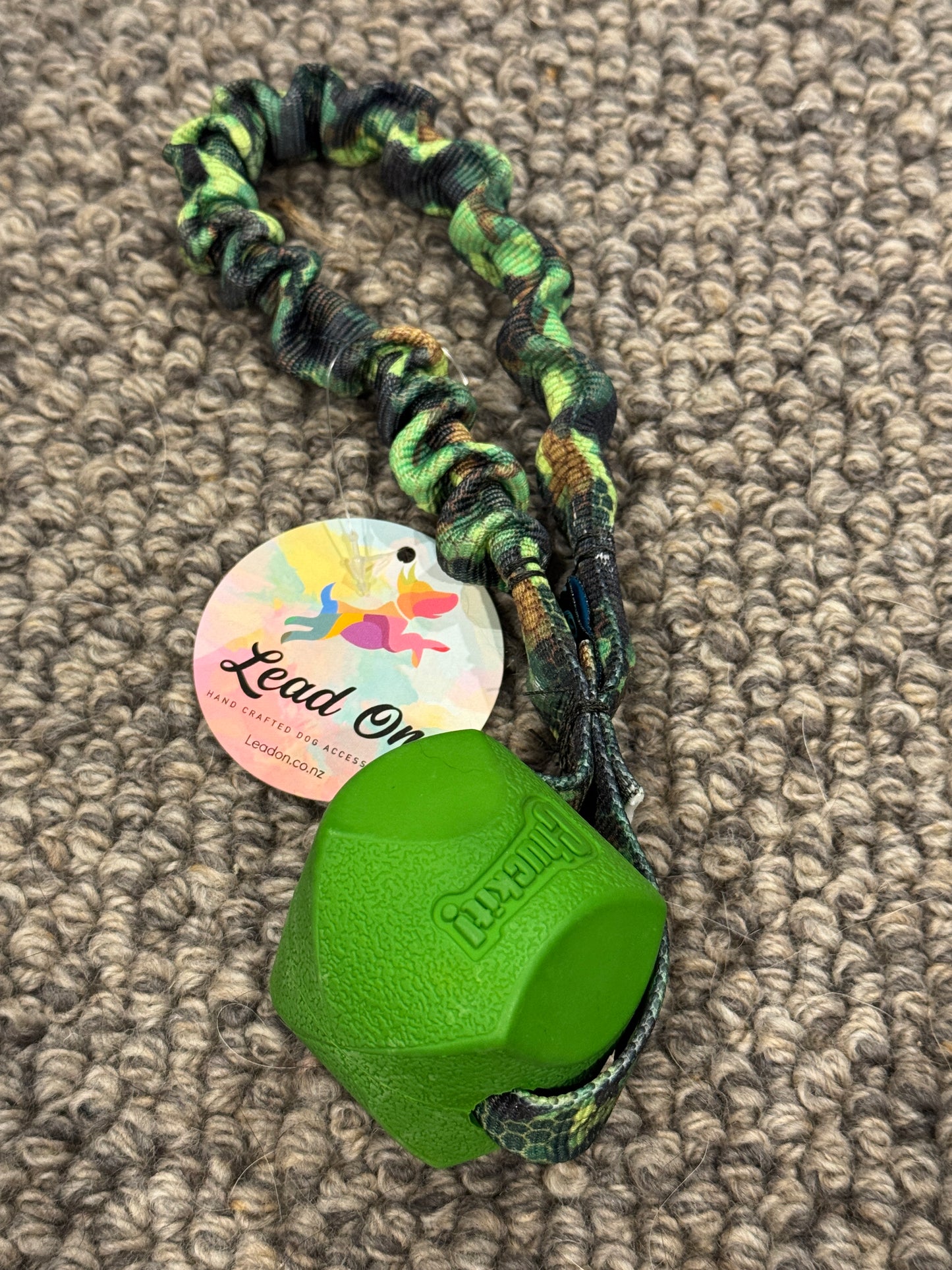 Pocket Bungee Chuckit Balls