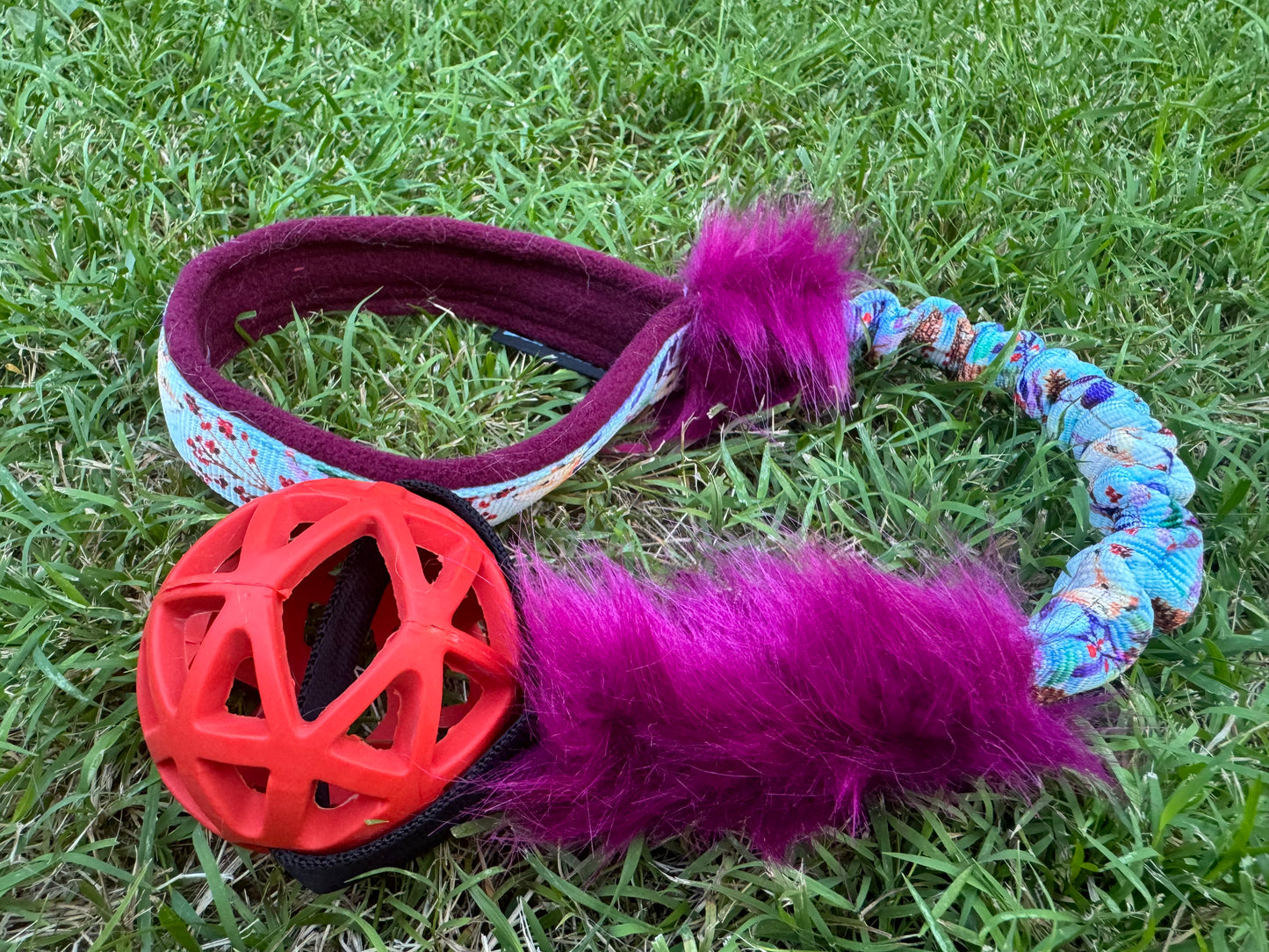 Lattice Small Rubber Ball Tugs -