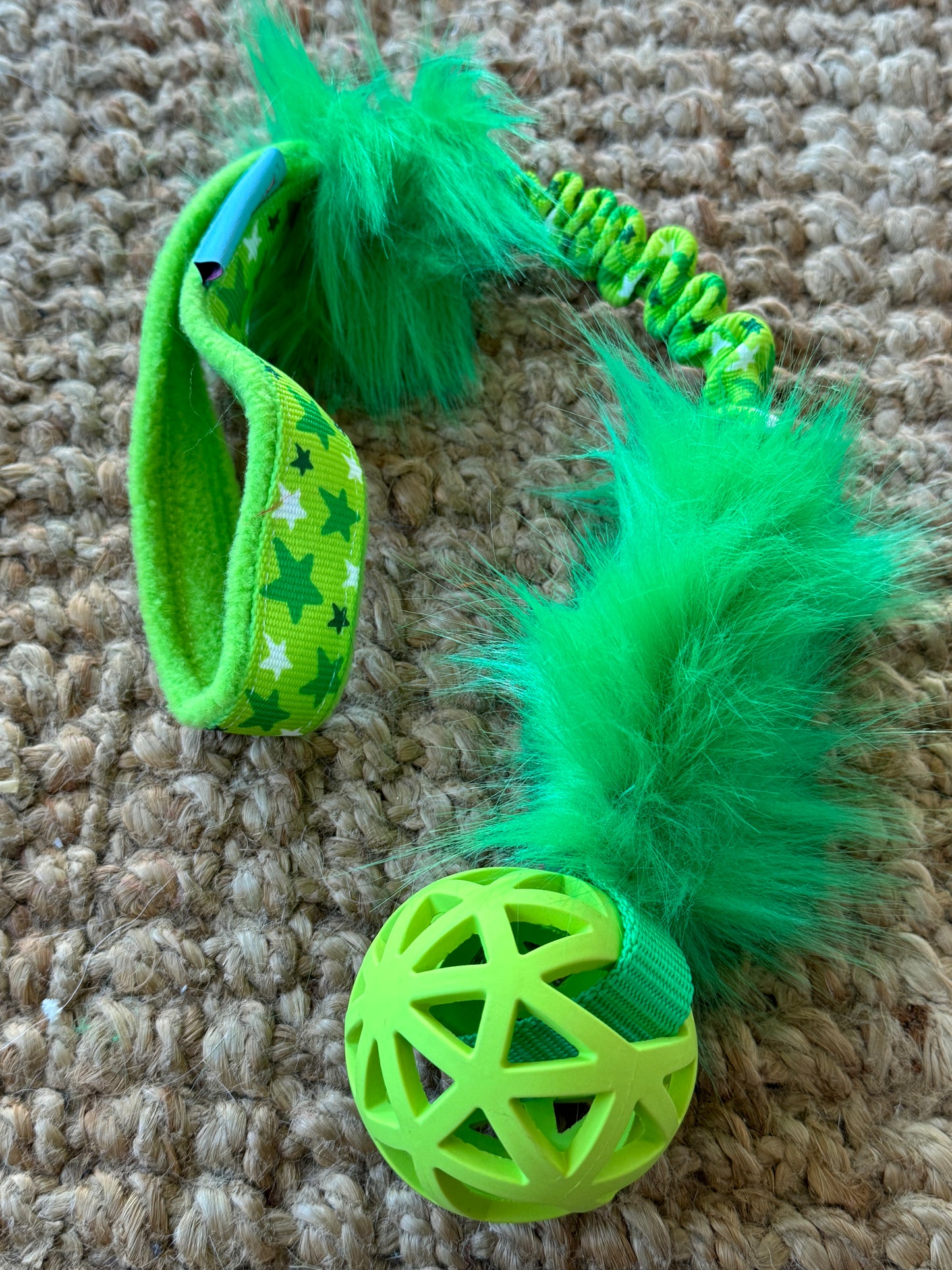 Lattice Small Rubber Ball Tugs -