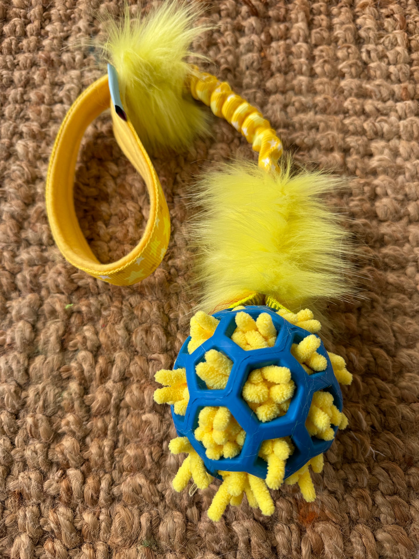 Moppy stuffed JW Hol-ee Roller Ball Tugs - Regular Handle