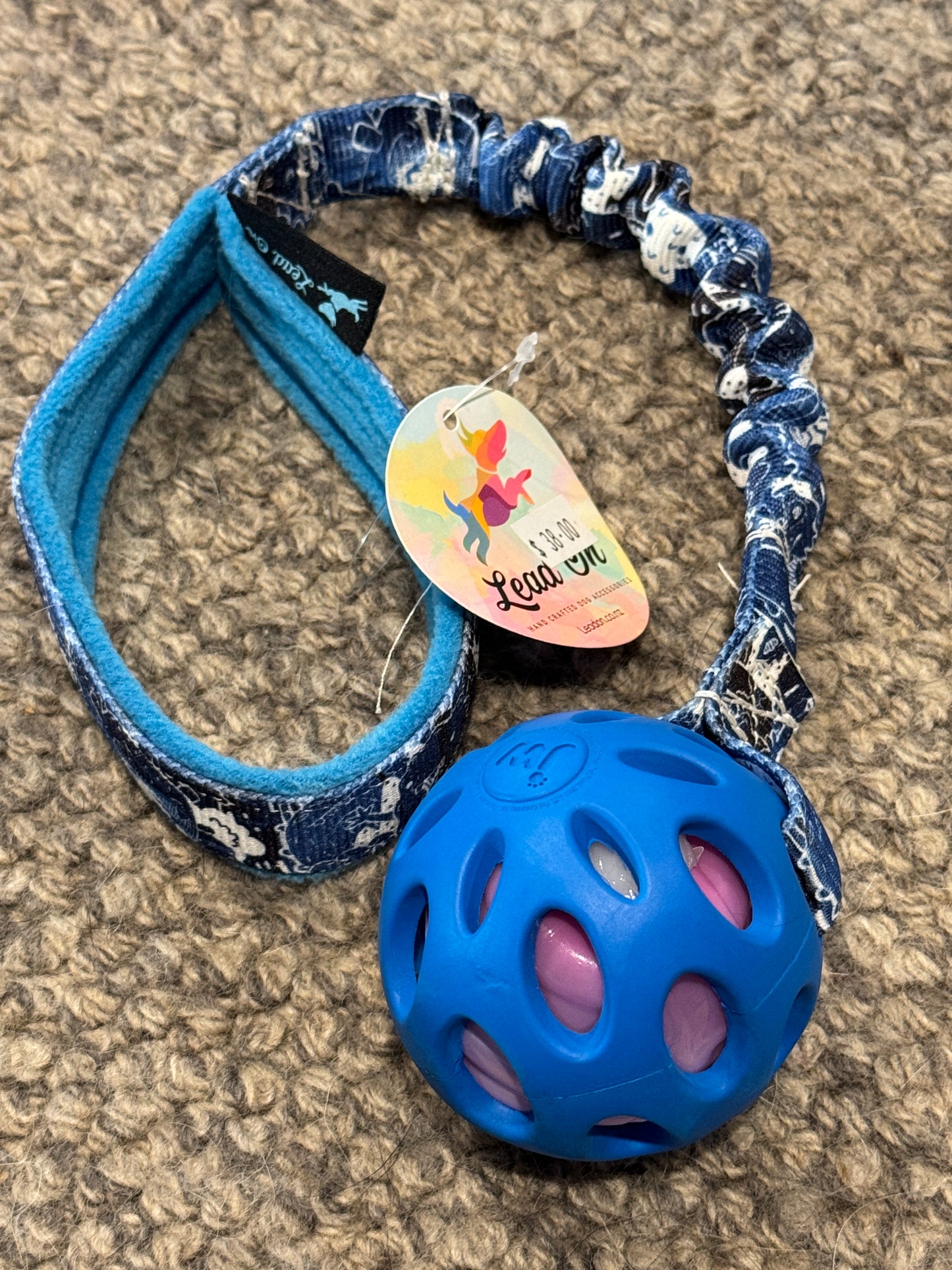 JW Crackle Ball Tugs