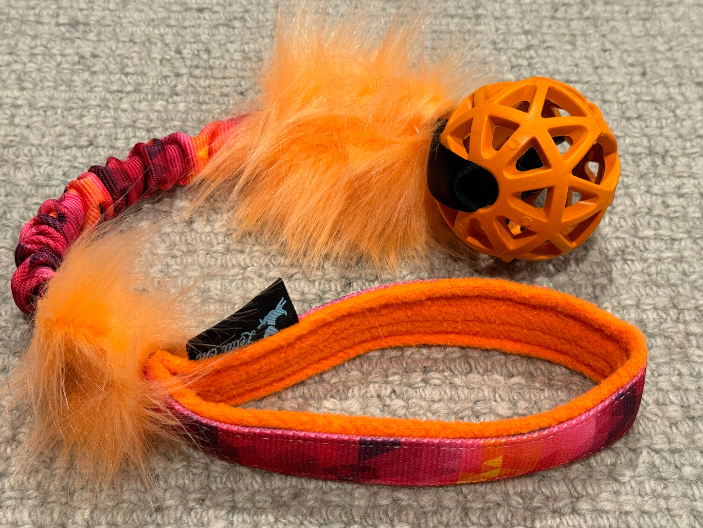 Lattice Small Rubber Ball Tugs -