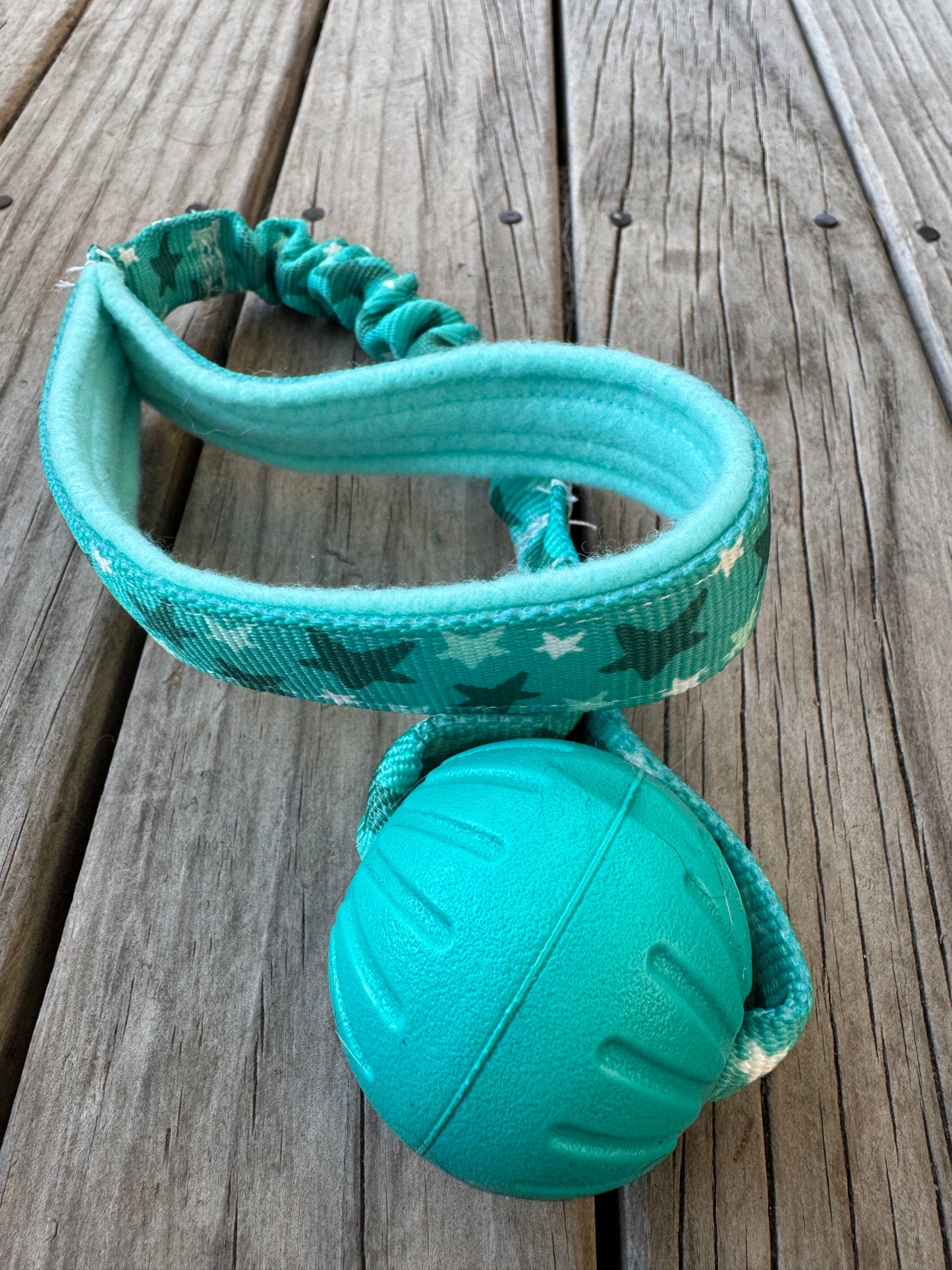 'Furless' Bungee Handle Ball Tugs