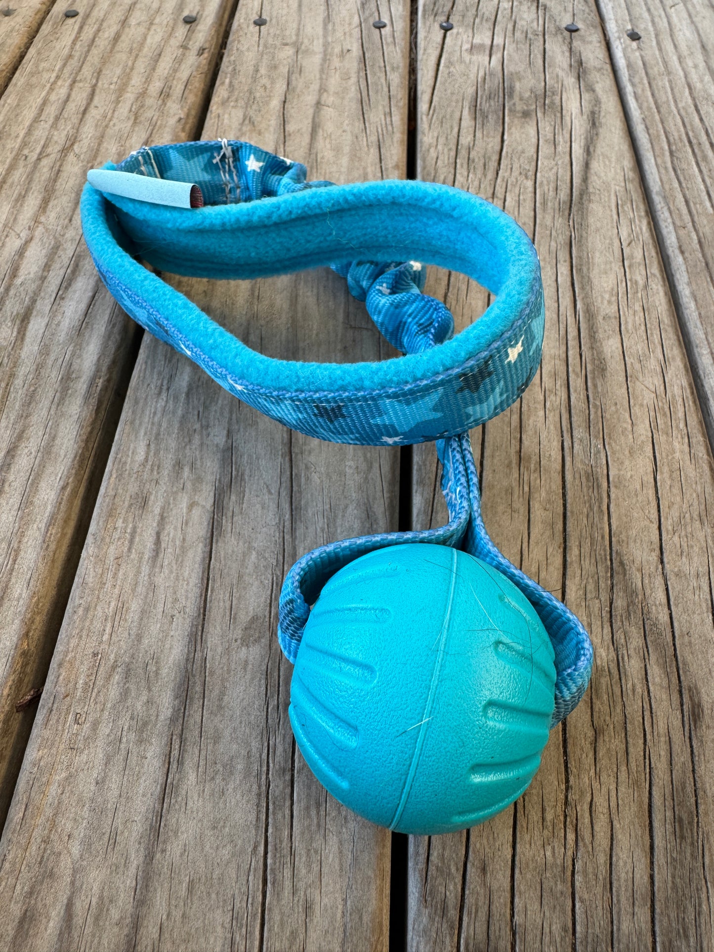 'Furless' Bungee Handle Ball Tugs