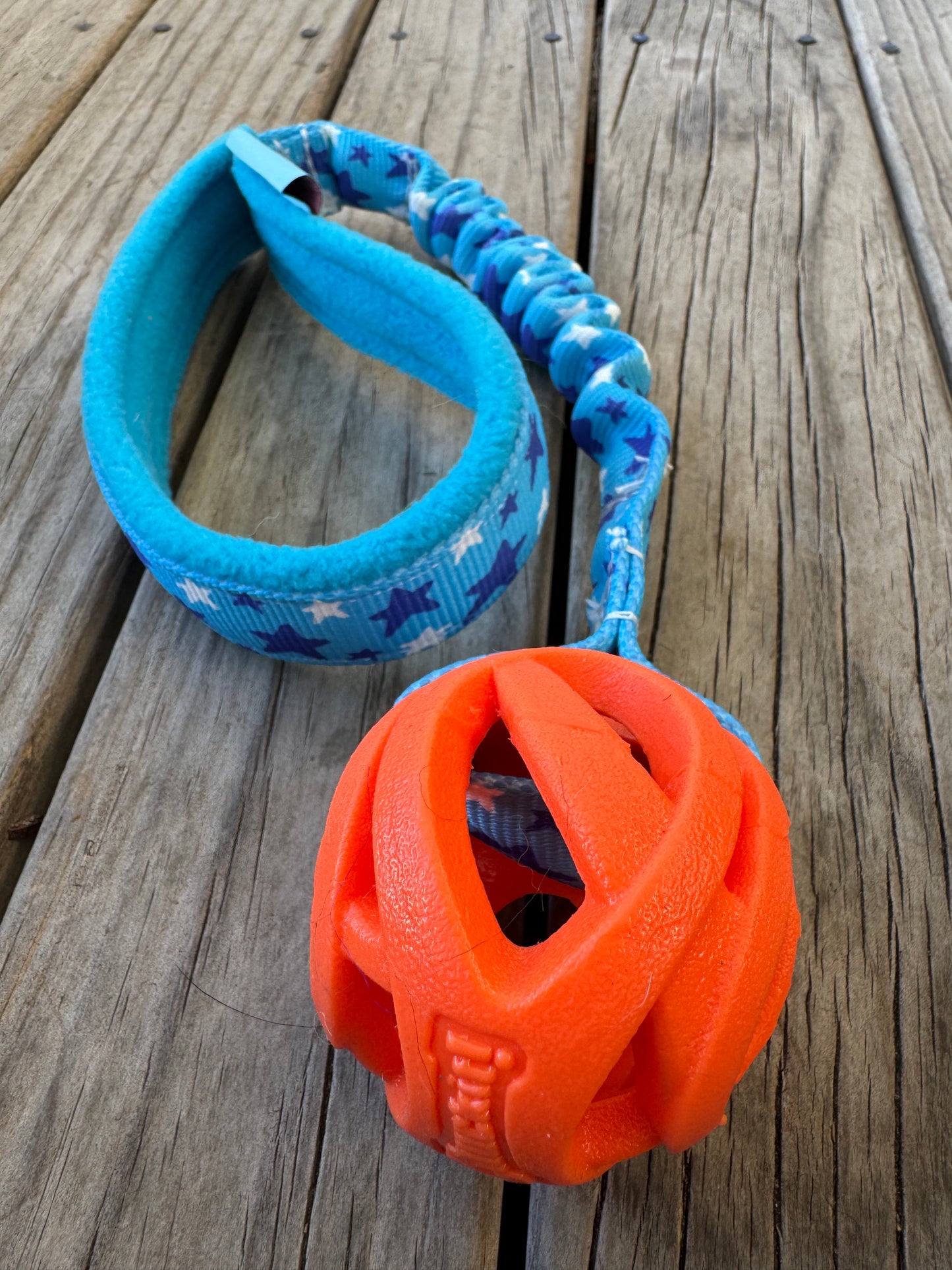 'Furless' Bungee Handle Ball Tugs