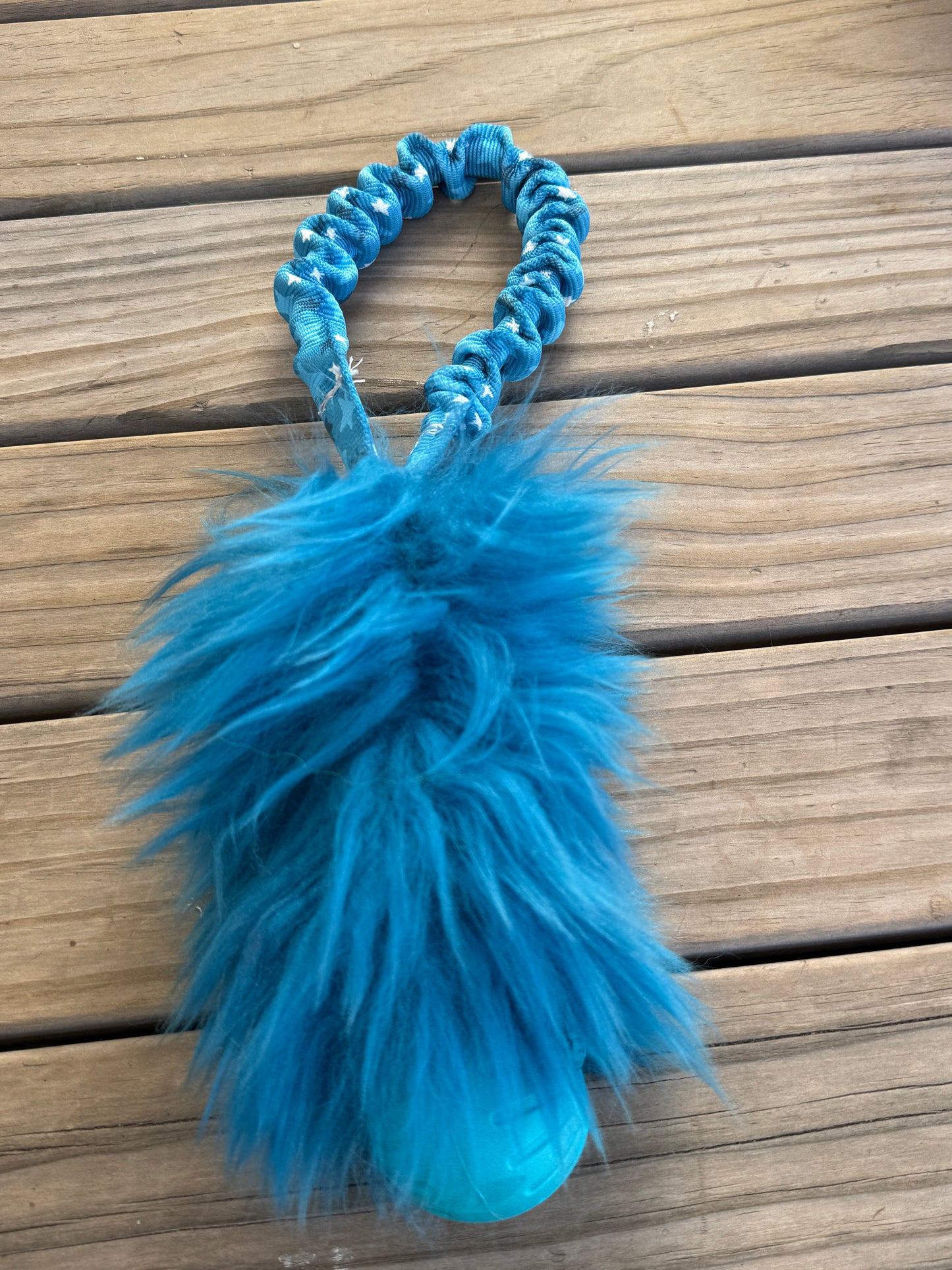 Sheepy Pocket tug with ball
