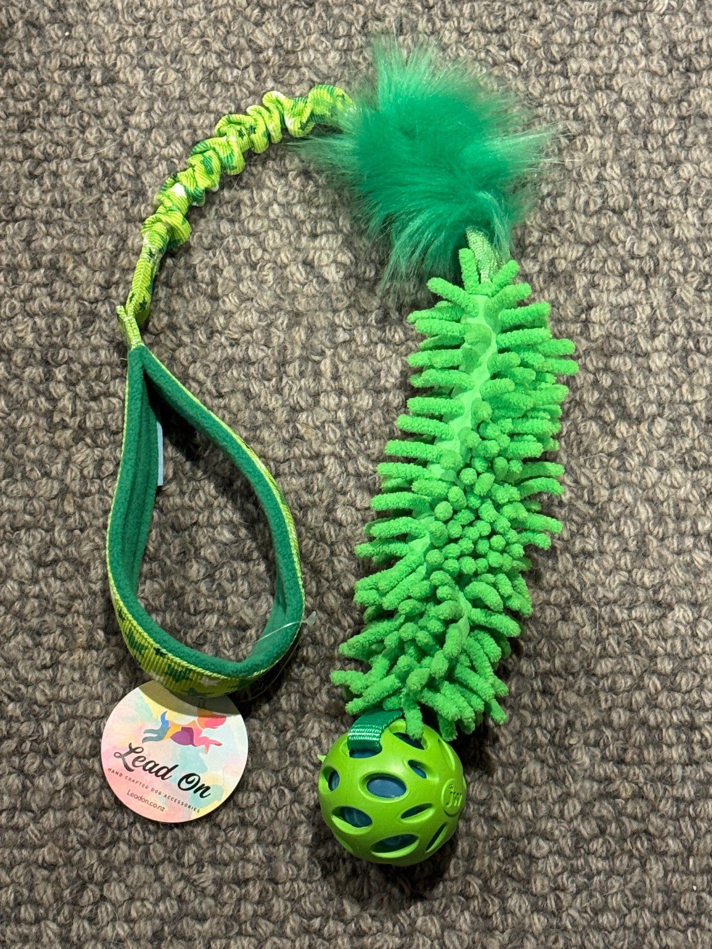 Moppy Tug  with ball