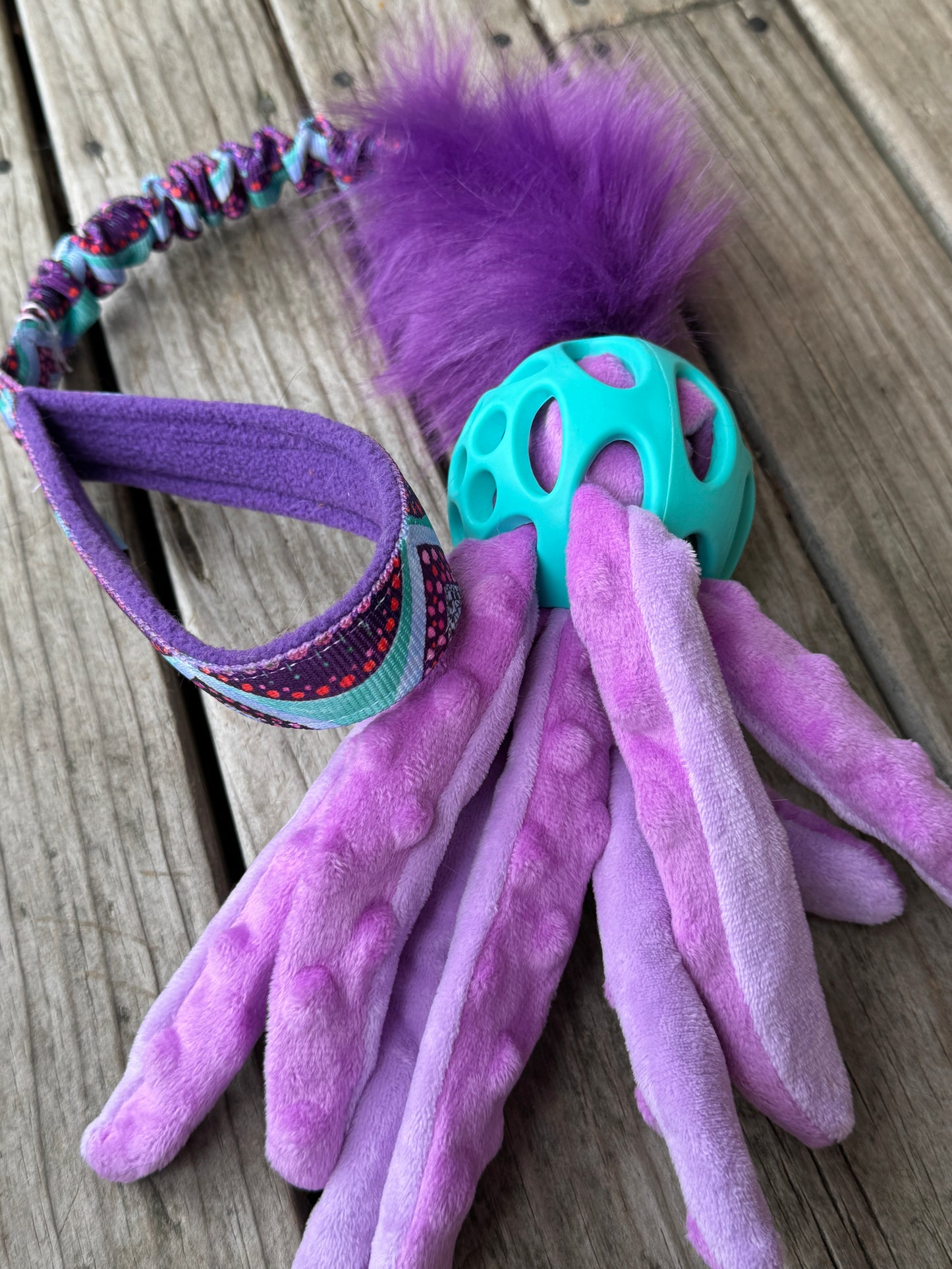 JW Roller Ball Tugs - Octopus Crinkle/Squeak stuffed