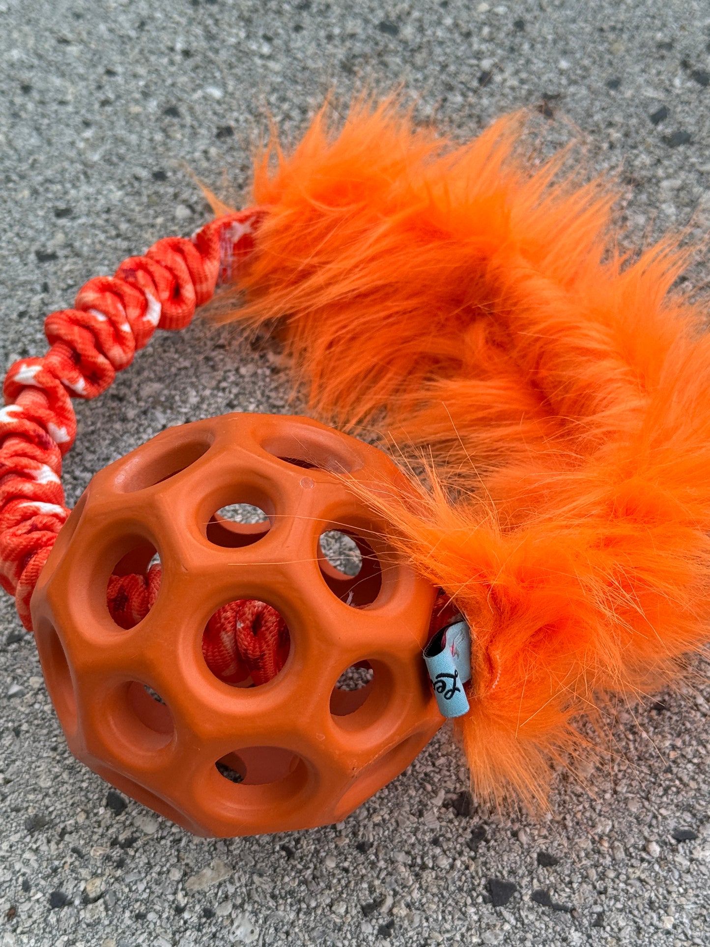 NEW Gor Ball with Bungee Ring
