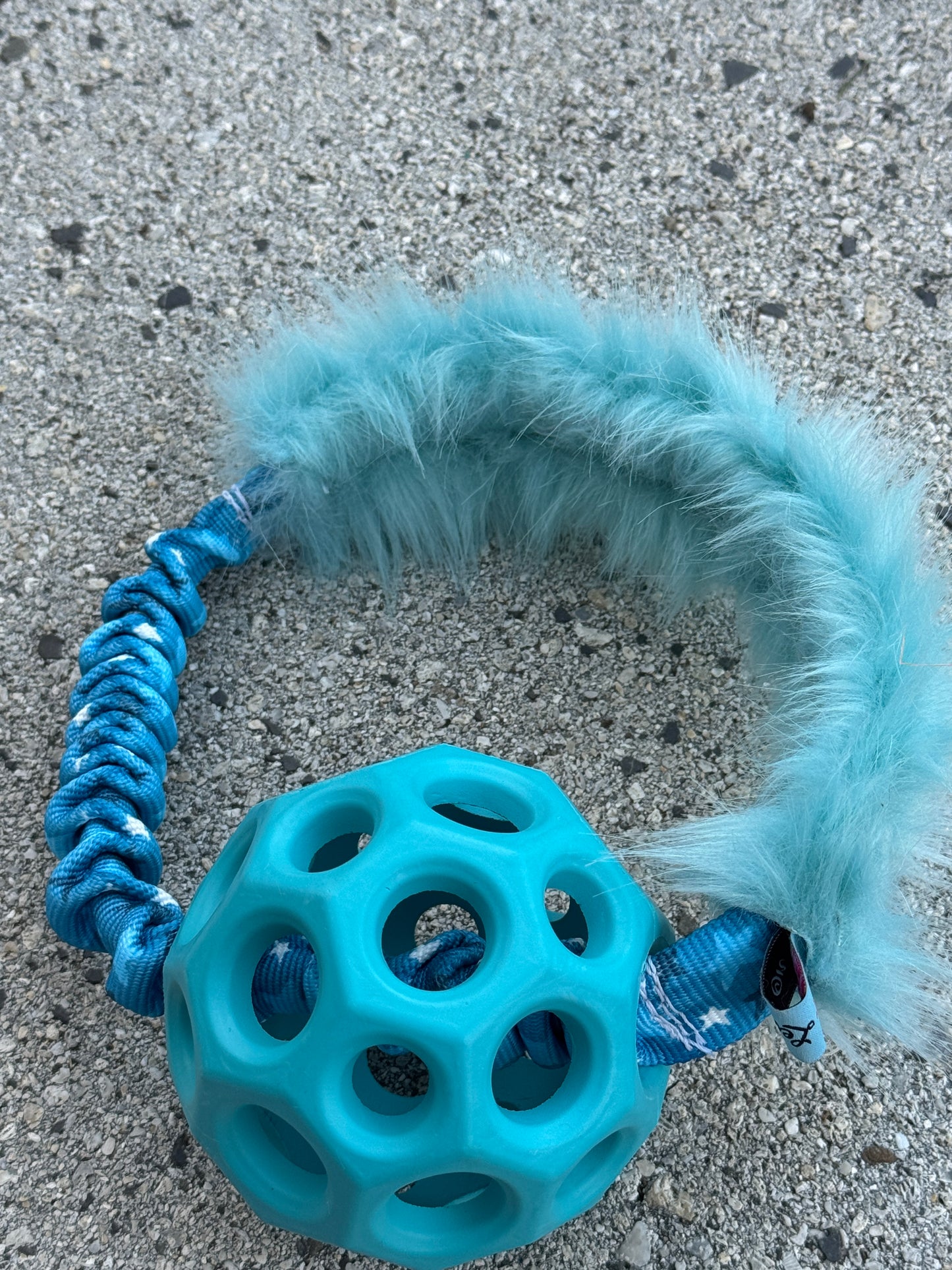 NEW Gor Ball with Bungee Ring