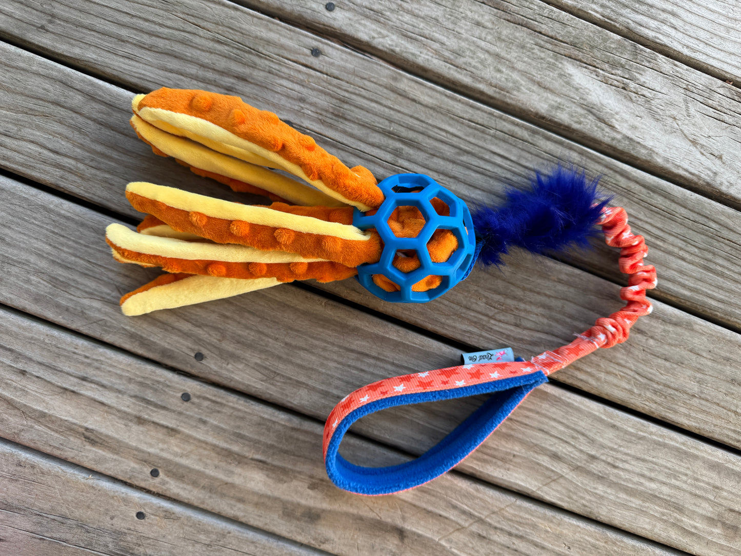 JW Roller Ball Tugs - Octopus Crinkle/Squeak stuffed