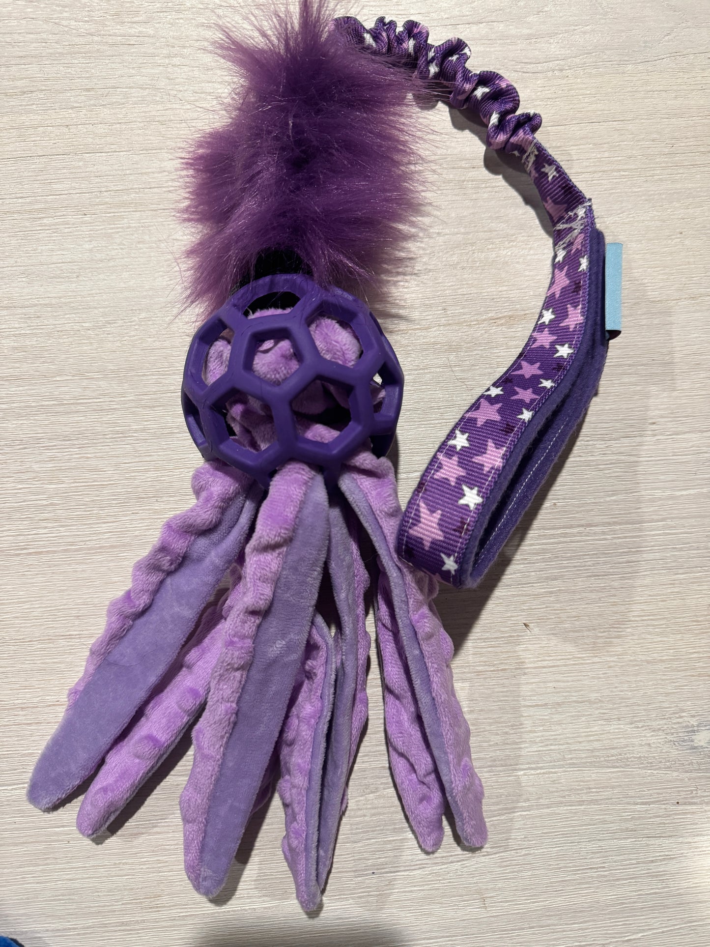 JW Roller Ball Tugs - Octopus Crinkle/Squeak stuffed