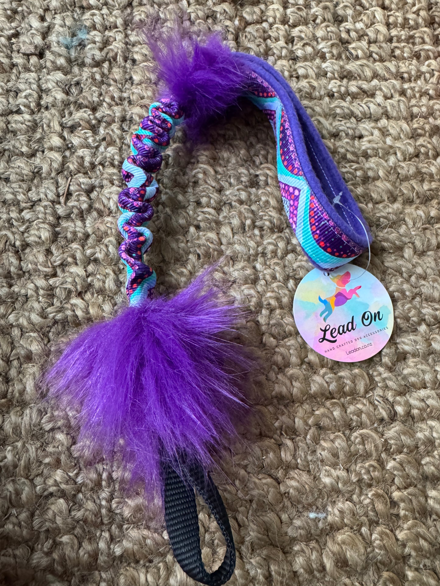 Handle with Bungee - for use with Loop Attachment Toys