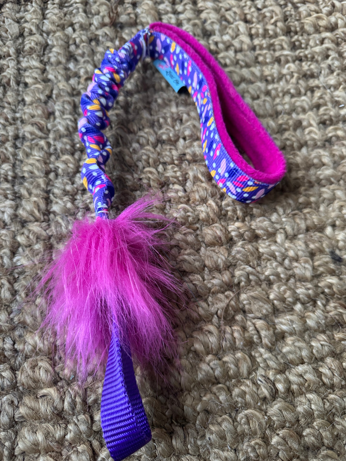 Handle with Bungee - for use with Loop Attachment Toys