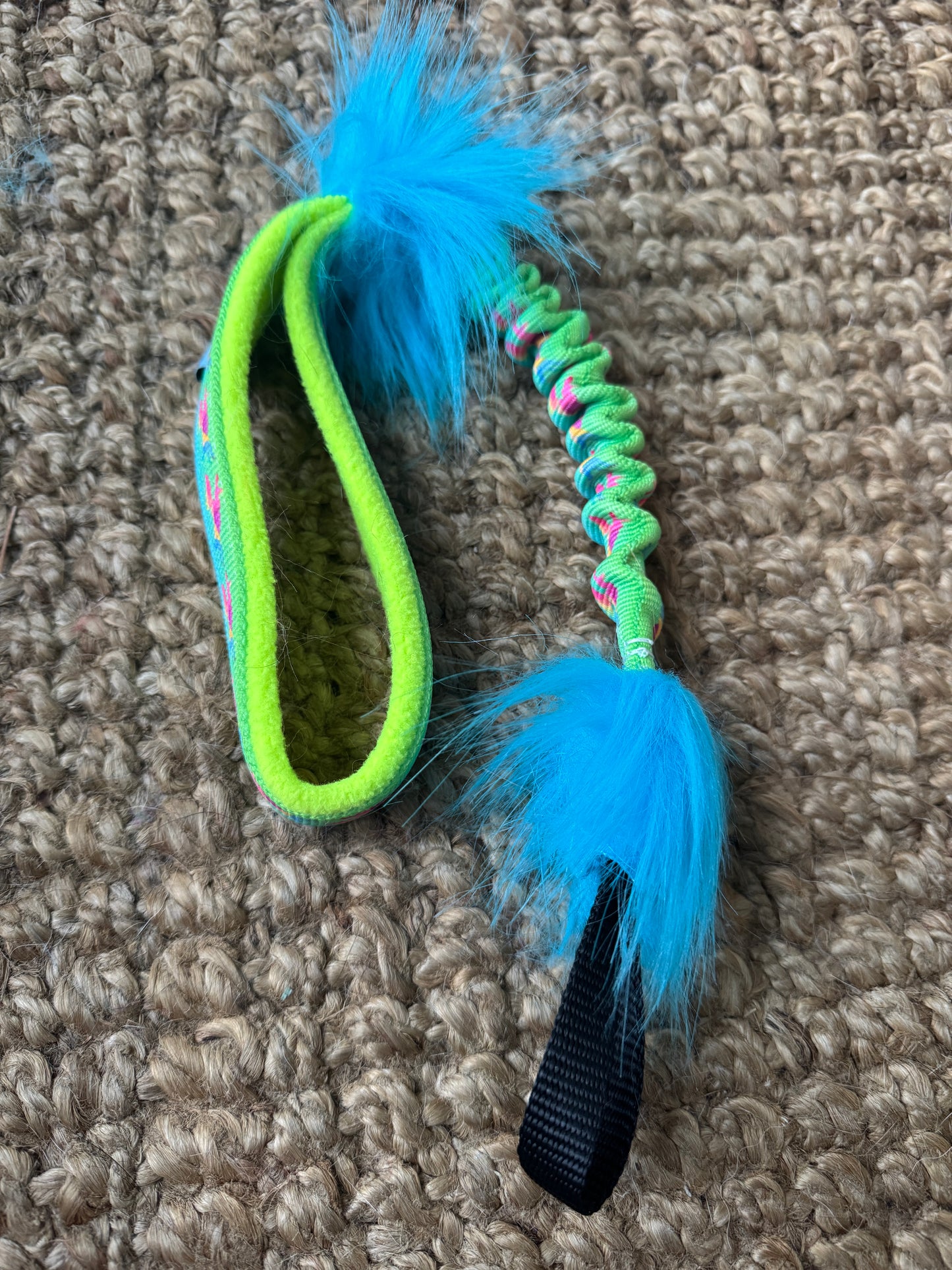 Handle with Bungee - for use with Loop Attachment Toys