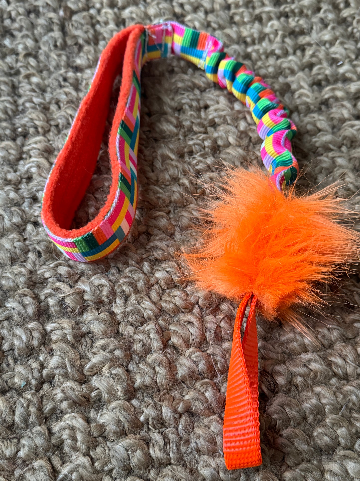 Handle with Bungee - for use with Loop Attachment Toys