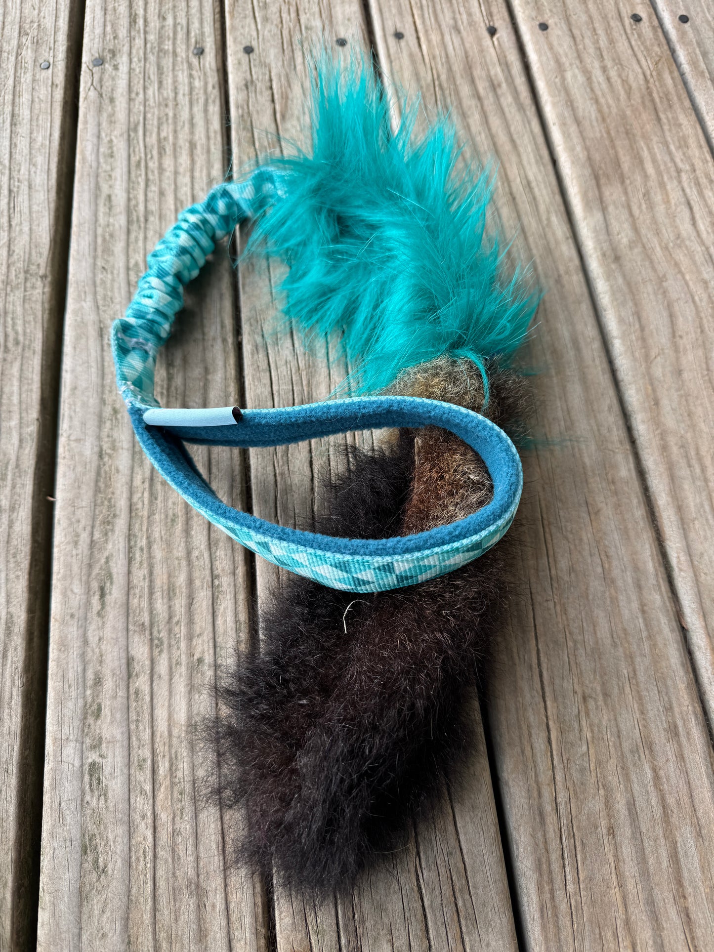 Single Possum Tail - Bungee Handle Tug