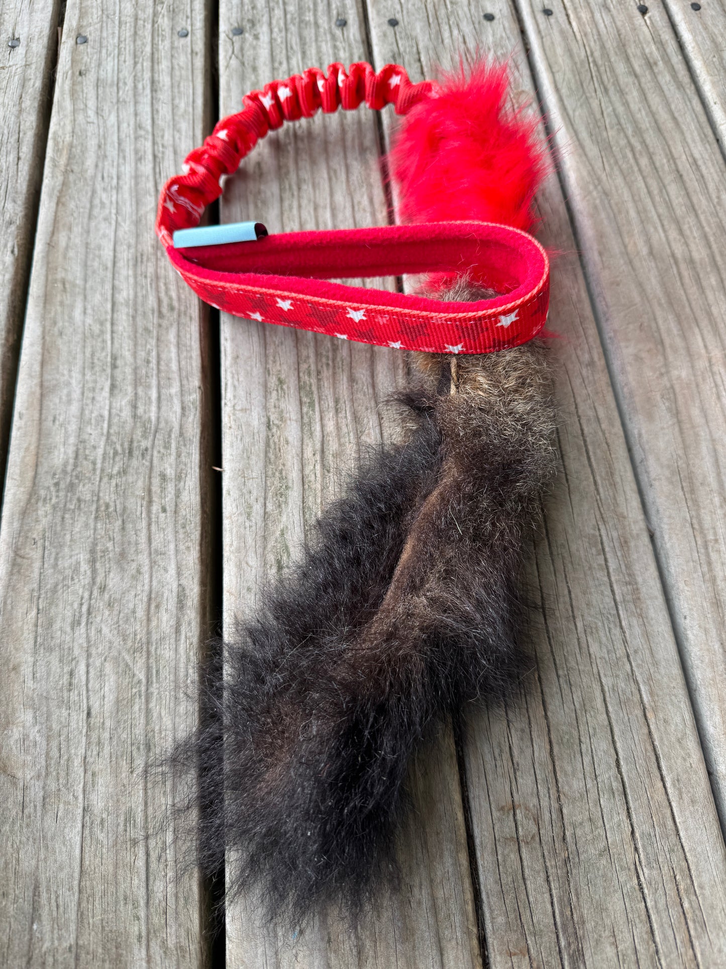 Single Possum Tail - Bungee Handle Tug
