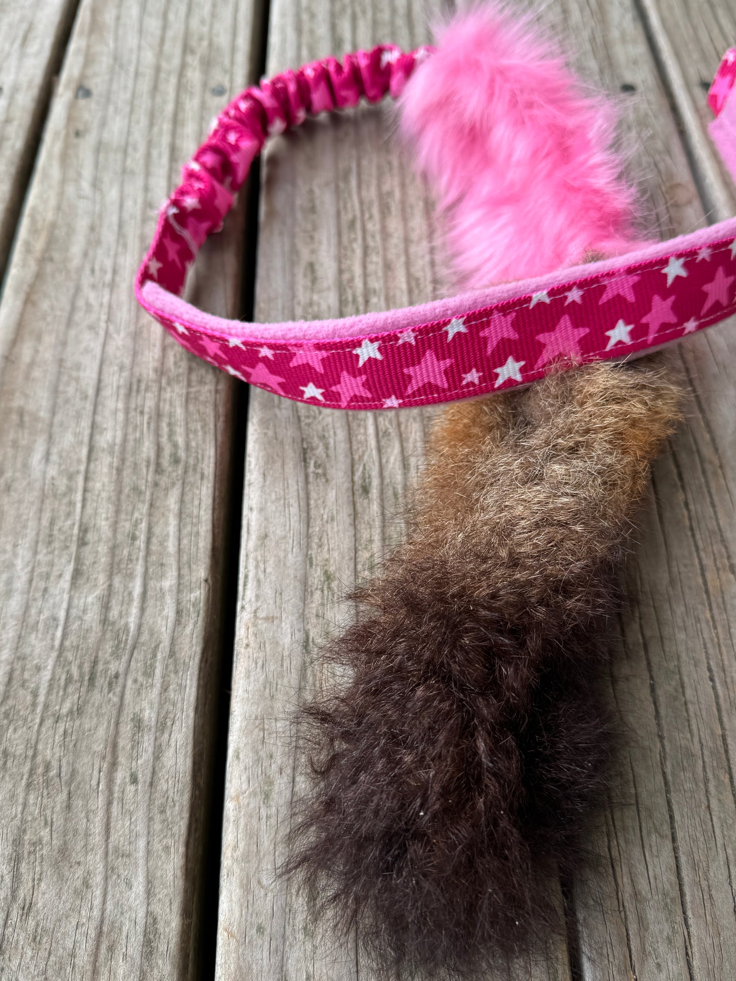 Single Possum Tail - Bungee Handle Tug