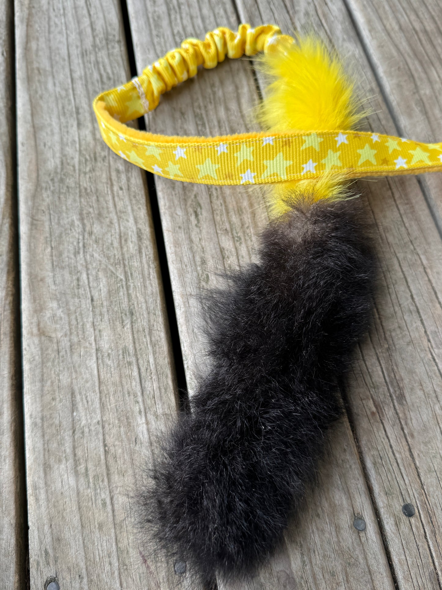 Single Possum Tail - Bungee Handle Tug