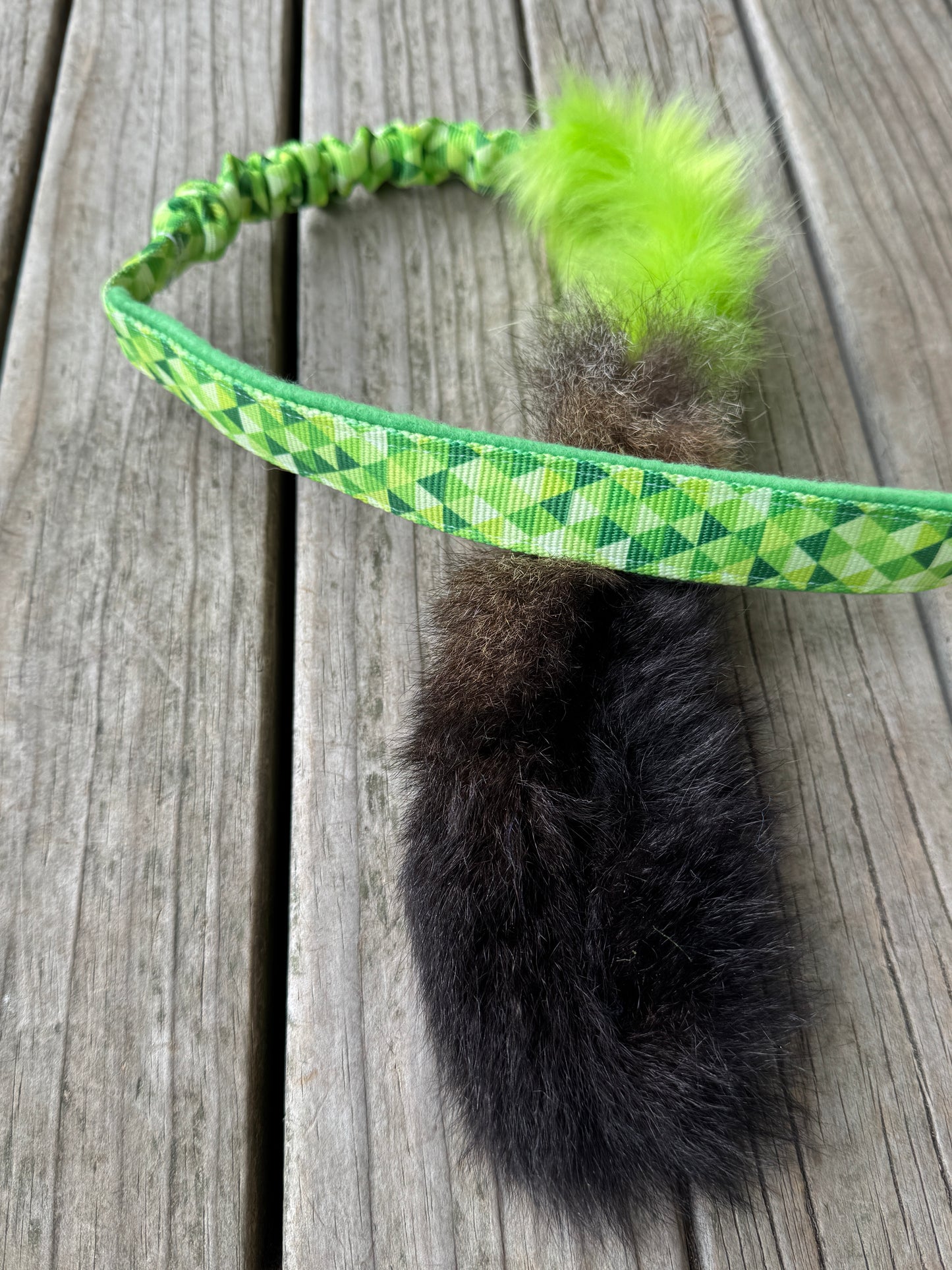 Single Possum Tail - Bungee Handle Tug