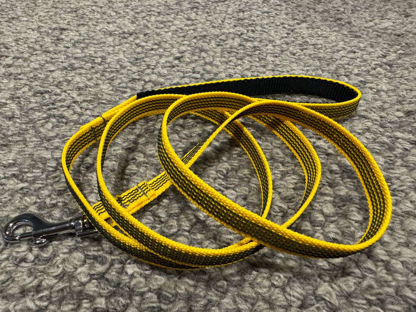 Rubberised Webbing Leads