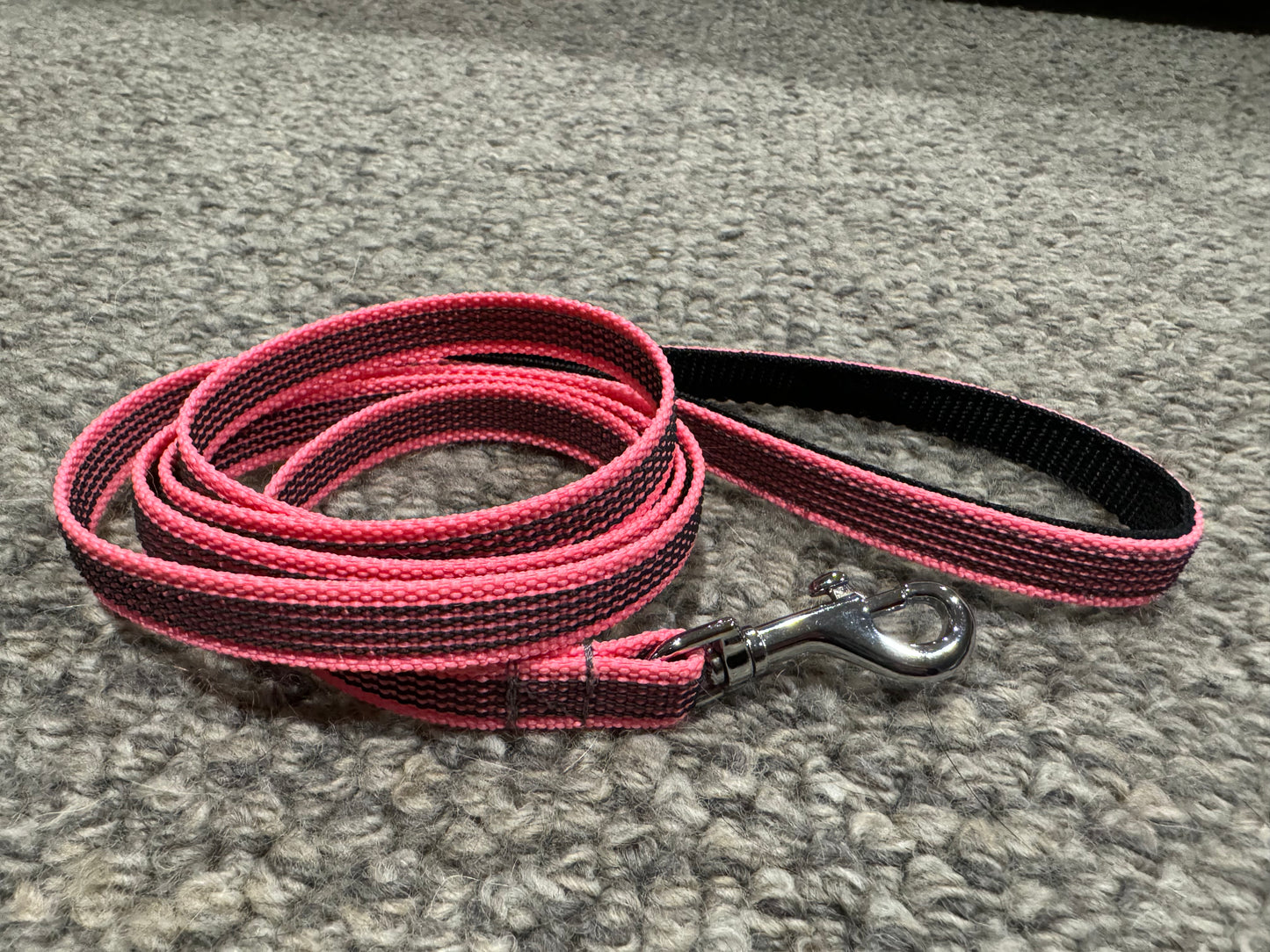 Rubberised Webbing Leads