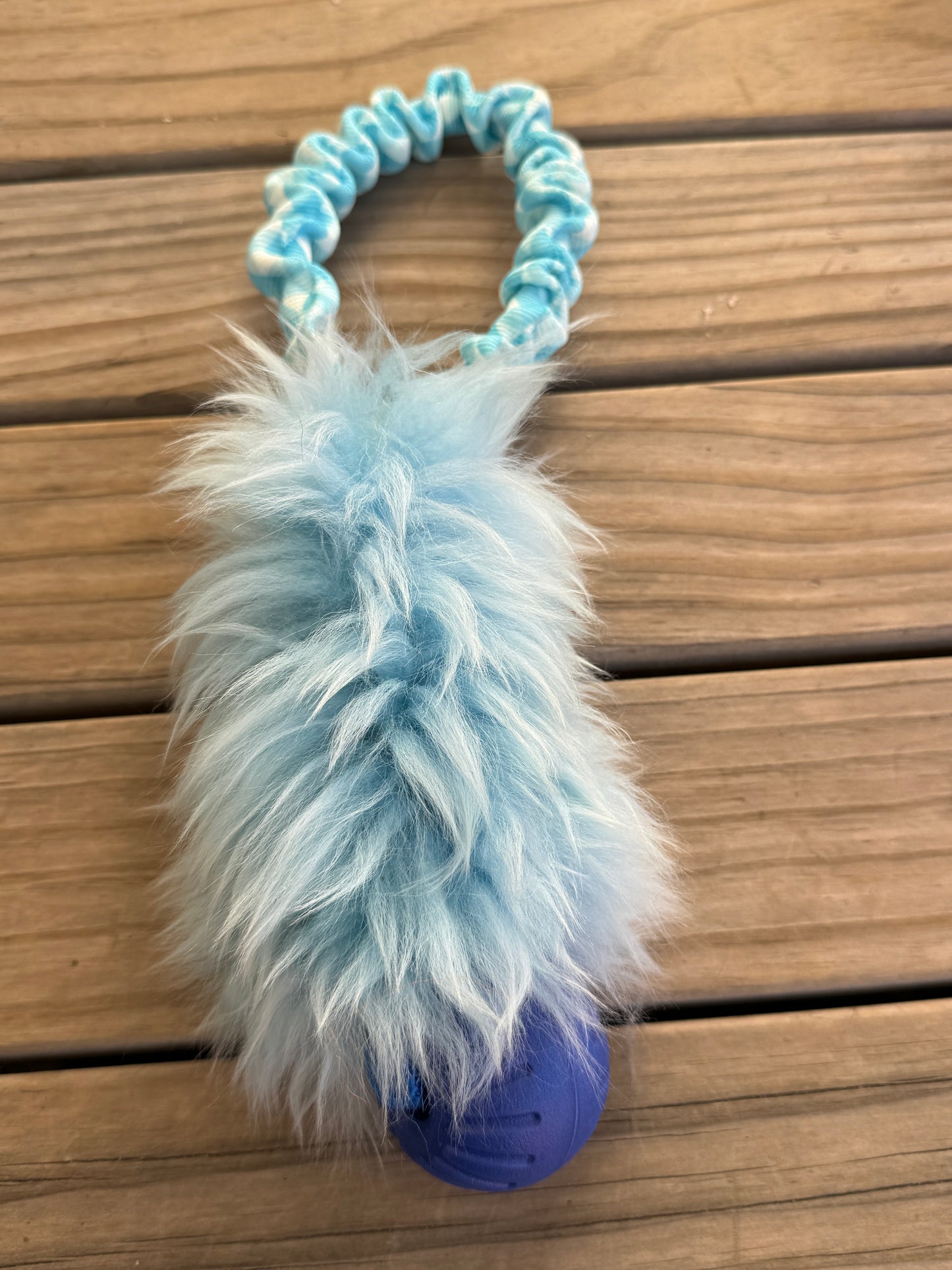 Sheepy Pocket tug with ball